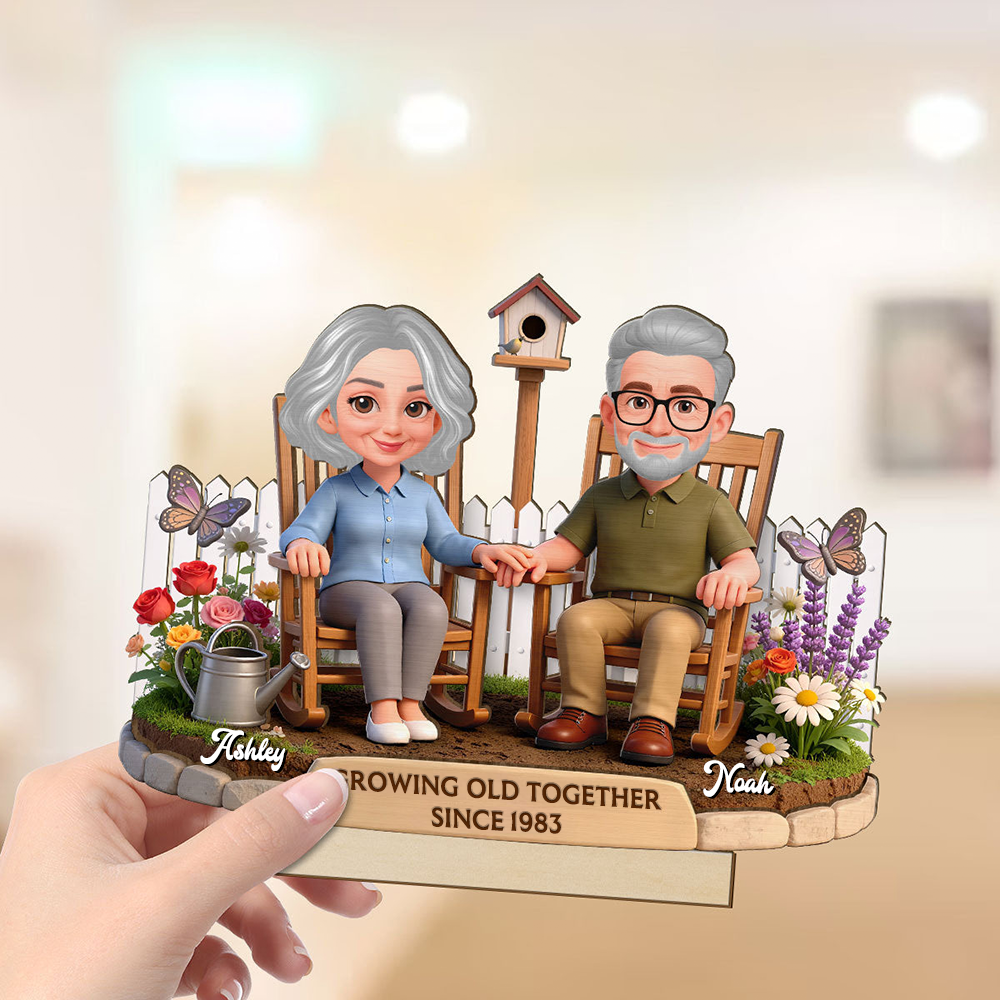 Personalised Anniversary Wooden Plaque for Couples - Holding Hands in Garden